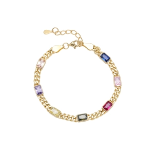 Vista macro del bracciale in argento S925 dorato con pietre preziose rettangolari multicolore