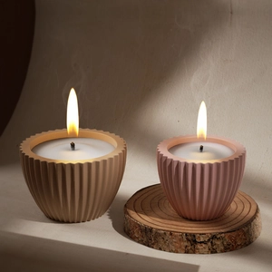 Candele profumate minimaliste a strisce rosa e marrone opaco con fiamma realistica