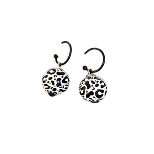 Boucles d'oreilles rétro en perles de bois léopard avec crochets en argent fin