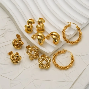 Boucles D'Oreilles En Acier Inoxydable 304 Plaqué Or 18K Pour Femmes Nœud Torsadé Géométrique Créoles Forme C Étanche
