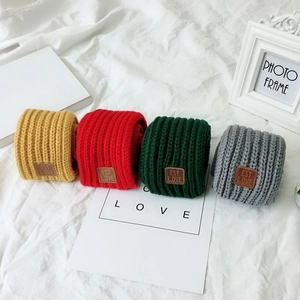 Knitted winter scarves for children in four colors with EST LOVE leather patch
