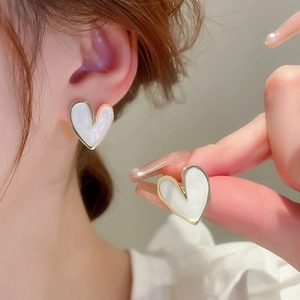 French retro heart stud earrings with white enamel and golden edges for elegant women