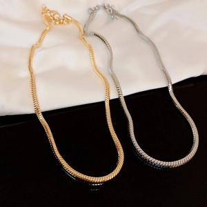Minimalistische Flache Schlangenkette Halskette 18K Vergoldetes Kupfer Geometrischer Choker Trendiger Schmuck Geschenk Für Frauen
