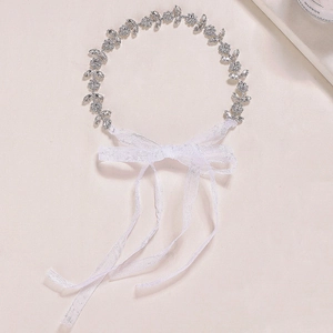 Serre-tête de mariée élégant en strass avec motif tournesol argenté et rubans en dentelle