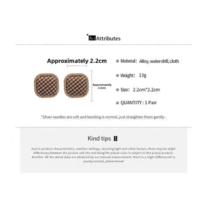 Detail specifications of square cloth earrings with houndstooth pattern and dimensions