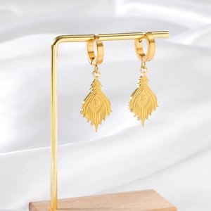 Boucles d'oreilles créoles élégantes en acier inoxydable doré 18K avec plumes de paon