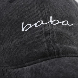 Vintage schwarze Baseballkappe aus gewaschener Baumwolle mit weißem Baba-Aufdruck