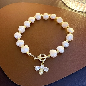 Artificial Baroque Pearl Bracelet With Zircon Bee Charm Toggle Clasp French Elegant Jewelry For Women
