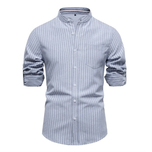 Camicia da uomo slim fit a righe in cotone e lino con collo alla coreana azzurro chiaro