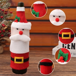 Gestrickte Weihnachtsmann-Weinflaschenhülle mit Plüsch für festliche Tischdekoration