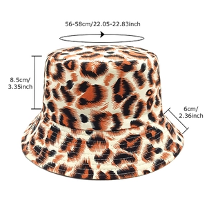 Cappello a secchiello leopardato con circonferenza 56-58cm e dimensioni dettagliate