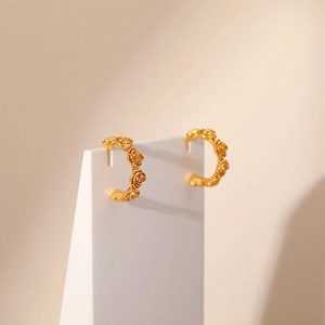 Vintage 18K gold plated C-shaped hoop earrings with 3D embossed rose flower design