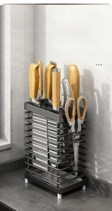 Détail du porte-couteaux de cuisine en acier inoxydable 304 avec système de rangement fendu