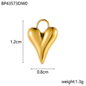 Detail of 1.2cm 3D golden heart pendant showing exact dimensions and mirror finish