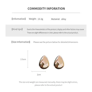 Size guide for gold water drop earrings showing 2.5cm height and alloy material specs