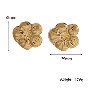 Dimensioni degli orecchini a fiore in oro 18k con altezza 35mm e peso di 17,6g