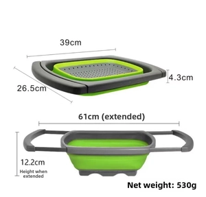 Detailed size comparison of foldable silicone colander in expanded and collapsed states