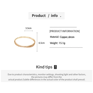 Size chart showing 18k gold plated bangle inner diameter of 5.5cm and 6.5cm