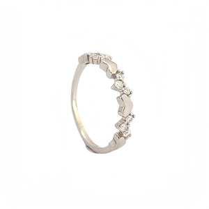 Exquisite S925 sterling silver heart ring with sparkling diamonds on a clean white background
