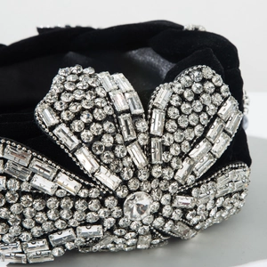 Serre-tête rembourré en velours noir orné de motifs floraux en strass de cristal brillant