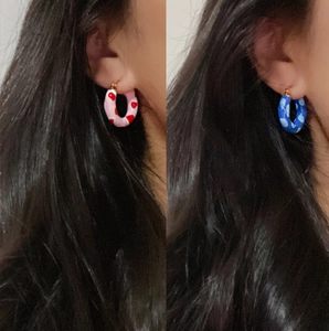 Chic 18k gold plated hoop earrings with pink heart and blue polka dot enamel details