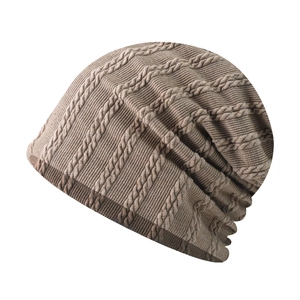 Bonnet torsadé classique de couleur kaki pour la chaleur hivernale et un style décontracté