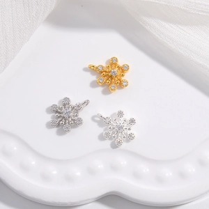 925 Sterling Silver Snowflake Pendant For Women Dainty Floral Zirconia Inlaid Charm Accessory For Necklace Christmas Jewelry Gift