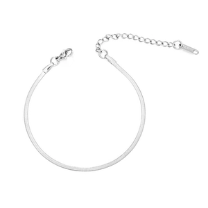 Detail of silver stainless steel wheat chain bracelet with lobster clasp and extension