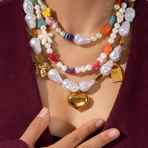 Collier De Künstliche Perles Avec Künstliche Perles De Culture Baroques Pendentif Coeur En Acier Inoxydable Charme Papillon En Résine Bohème Pour Femmes