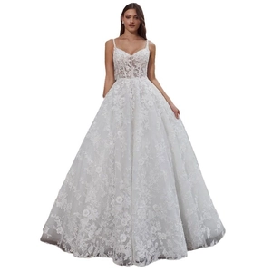 Robe de mariée élégante en dentelle blanche avec bretelles et broderies florales