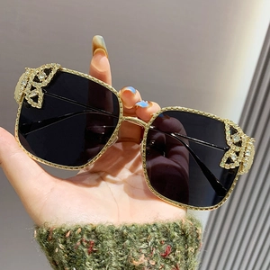 Luxury Big Square Sunglasses Women Metal Rhinestone Butterfly Decor Elegant Outdoor Fashion Sunshade Eyewear