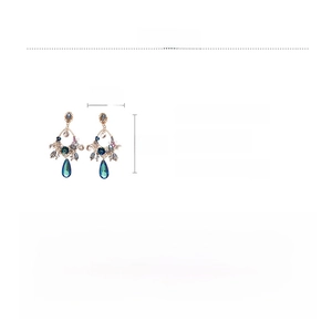 Detail showing vintage resin earrings dimensions 9.2cm by 4.3cm with weight details