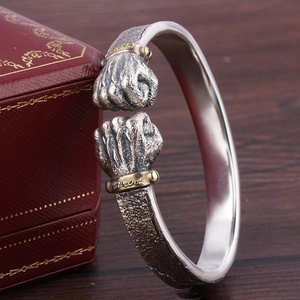 Retro Alloy Fist Power Open Bracelet For Men Women Punk Gothic Skull Textured Silver Gold Tone Bangle Jewelry Gift