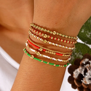 Mehrlagiges Perlenarmband Saatperlen Goldene Metallakzente Weihnachtsthema Wunscharmband Damen Mode Accessoires