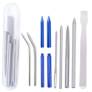 Paracord FID set including steel needles and blue smoothing tools in a clear storage box
