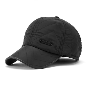 Men's winter quilted baseball cap in black with warm fleece lining and side metal tag
