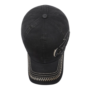 Cappellino da baseball nero lavato vintage con ricamo laterale C e cuciture spesse visibili