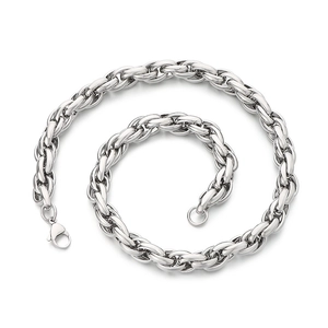 Collier chaîne torsadée en acier inoxydable argenté poli avec fermoir en spirale