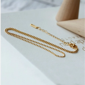 Minimalistische 18k Goldperlen-Halskette für Damen mit Karabinerverschluss
