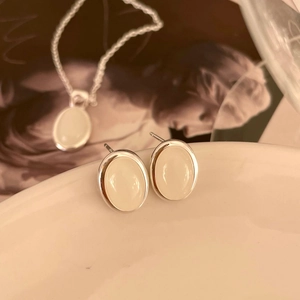 Parure élégante en argent 925 avec boucles d'oreilles en pierre de lune ovale et collier