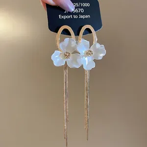 Elegant 925 silver needle pearl flower tassel earrings in gold and white finish