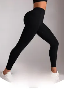 Detail of high-waist seamless yoga pants featuring functional side pockets and squat-proof fabric