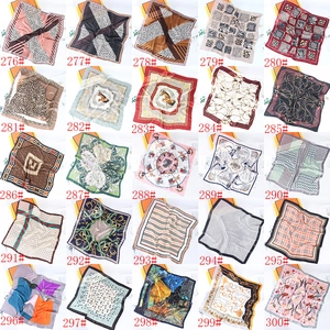 Detailed grid showing 25 styles of 70x70cm satin scarves with varied artistic prints