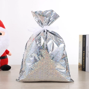 Sachet cadeau de Noël en argent laser scintillant avec ruban de serrage en satin blanc