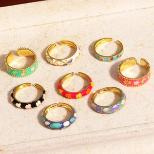 Set mit 8 bunten Emaille-Blumenringen, vergoldet im Vintage-Stil, verstellbare Größe