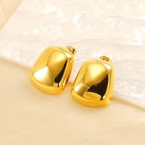 Orecchini a perno geometrici rettangolari placcati oro 18K con finitura a specchio lucida