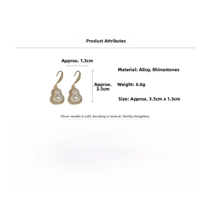 Detailed view of gourd earrings with size 3.5cm x 1.3cm and weight 6.6g measurement