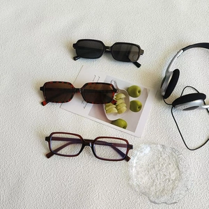 Rectangular Sunglasses Retro Small Frame UV400 Protective PC Resin Y2K Street Wear Fashion Eyewear For Women Men