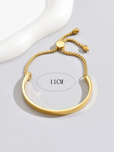 Detail of adjustable gold stainless steel bracelet showing box chain and 11cm measurement