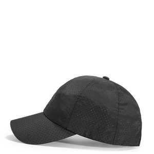 Atmungsaktive schwarze Schnelltrocknende Baseballkappe mit lasergeschnittenen Löchern
